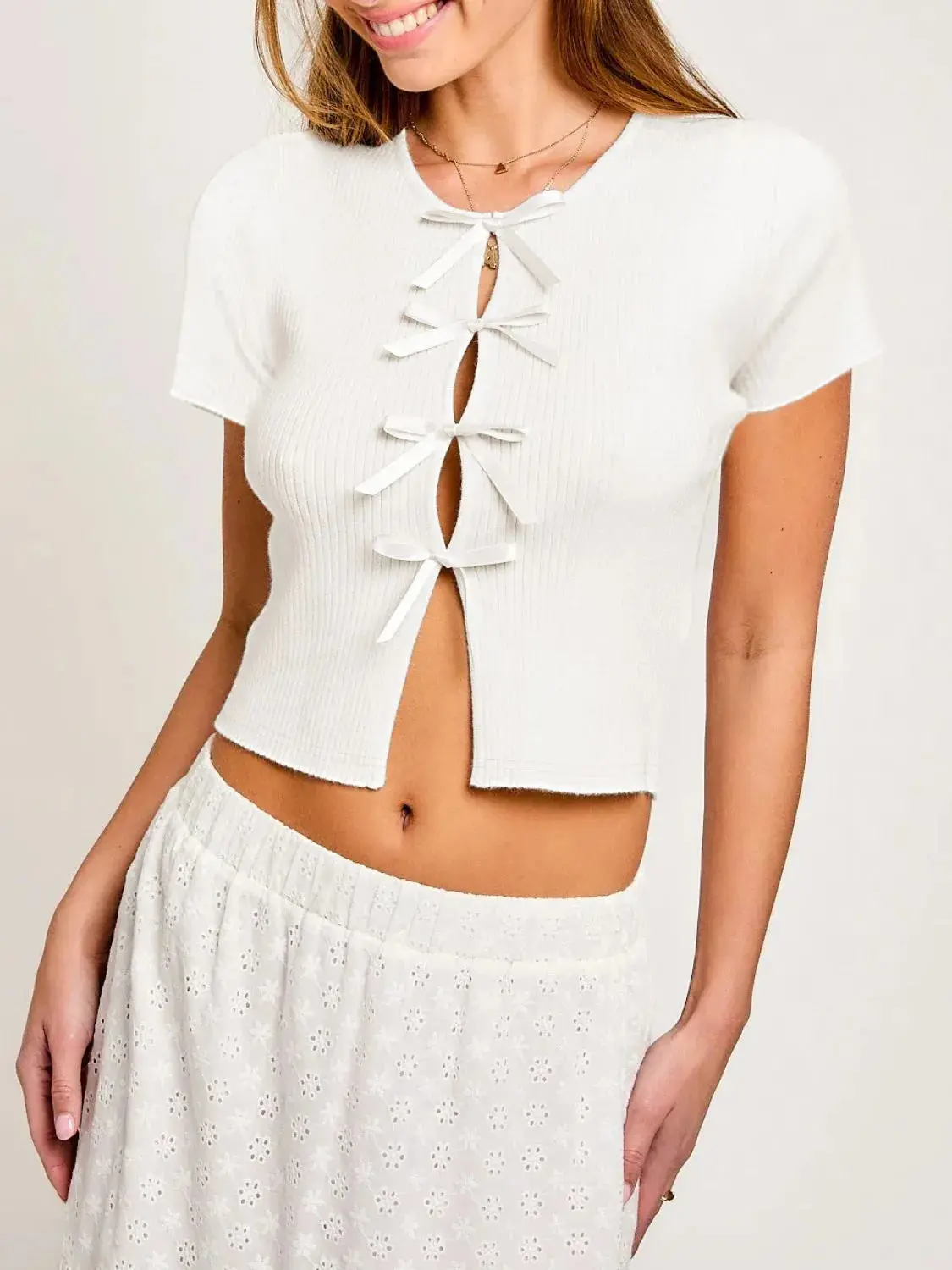 Bow Round Neck Short Sleeve T-Shirt - Image 3